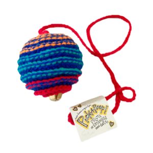 Juguete – Pelota con cascabel tejida
